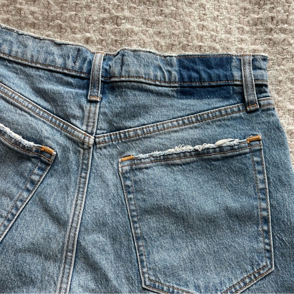 NEVER WORN Size 28 Abercrombie & Fitch High Rise Mom Shorts - Picture 6 of 7